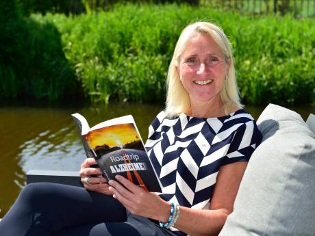Caroline Baas schrijft over alzheimer van haar vader: ‘Het is zeker geen huilboek geworden’