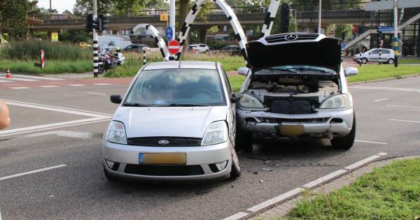Twee personen gewond geraakt bij aanrijding Zoetermeer.