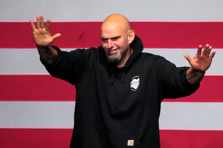 De Democratische kandidaat John Fetterman in Pittsburgh. Beeld AP