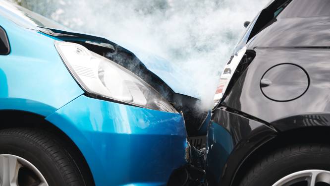 Zo vaak mag je vriend, buur of kennis met je auto rijden zonder dat dit je dit aan je verzekeraar moet melden
