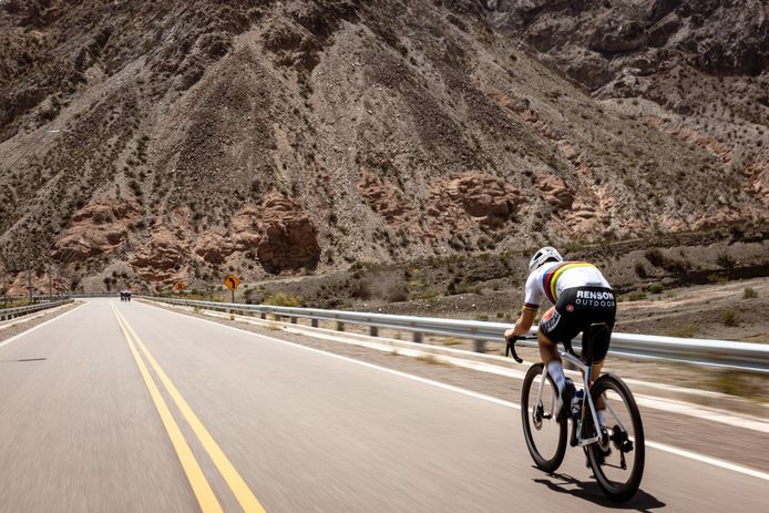 Remco Evenepoel in Argentinië.