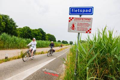 Geen ‘Hee gaode mee’, maar stilte op Brabants zangfietspad: ‘Met dit weer ga ik niet zingen’
