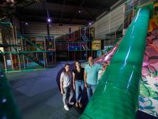 Kamper indoor speeltuin open voor publiek: ruim, schoon en warm bad voor kinderen in rolstoel 