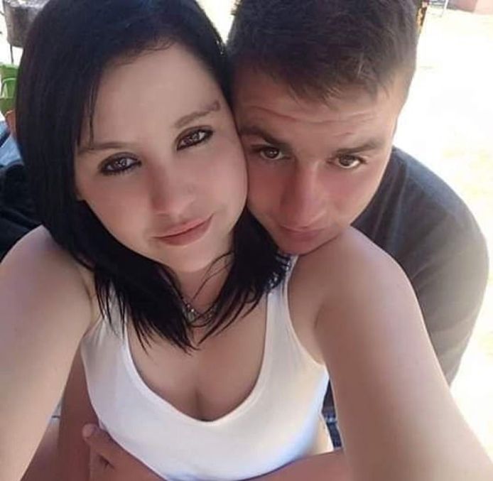 Vorige maand werd het jonge koppel Johanco Fleischman (19) en Jessica Khun (23) doodgeschoten toen ze zonder benzine gestrand waren op een snelwegbrug in Johannesburg.