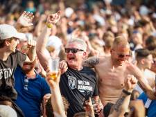 TERUGLEZEN | ‘We Are The Champions’ schalt over Marktplein, Almelo huldigt Heracles met veel gezang en vuurwerk