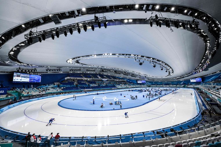 Skating rink in Beijing.  It is reported that China has allocated 10 billion euros for the development of winter sports areas.  AFP photo