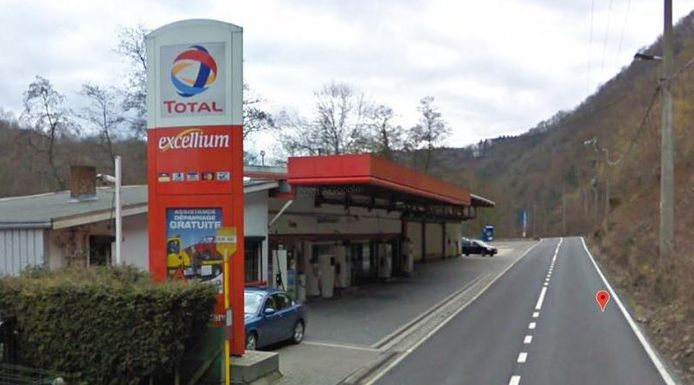 Het tankstation in Comblain-au-Pont werd donderdagochtend om 4 uur overvallen door vijf gemaskerde lieden.