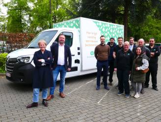 Nieuwe koelwagen voor De Voedselploeg in Brugge: “Cruciale rol in het verminderen van voedseloverschotten”