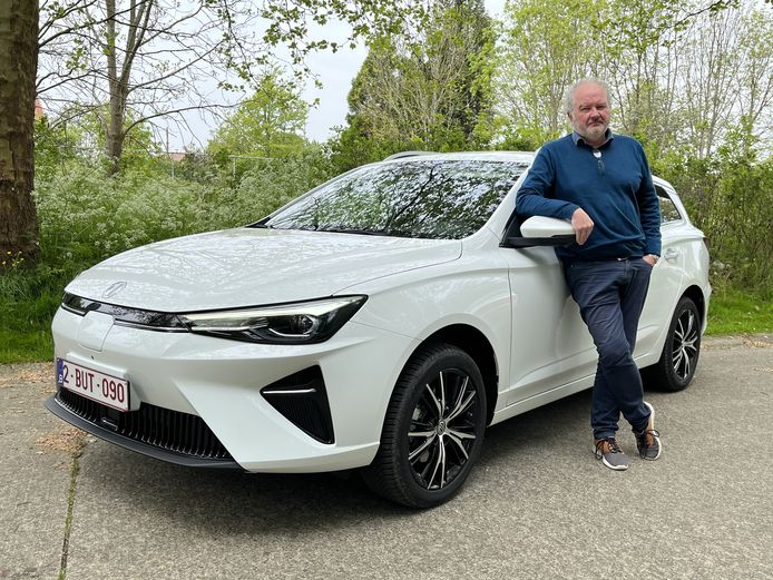 Joost Bolle reed met de MG 5, de allereerste elektrische break: "Je ziet bij een eerste blik aan niets dat dit een elektrische auto is."