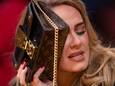 Adele verklapt de betekenis achter haar nummer ‘Hold On’: “Mijn vrienden waren mijn grootste motivatie”