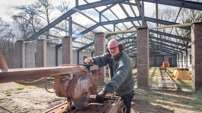 Nieuwe hal van Rijssens Leemspoor Museum vordert, maar waar blijft het dak? ‘Een planning? Die hebben we niet’