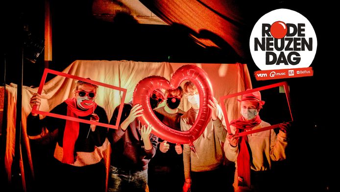 Rode Neuzendag: er staat de hele week een fotobooth opgesteld in Spes Nostra waar leerlingen samen met hun vrienden op de foto kunnen.