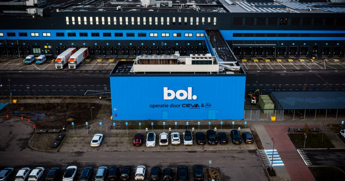 Bol.com under fire after complaints from Dutch sellers about unfair competition |  outside