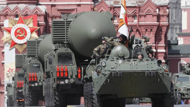 “Russische raketten zitten nog steeds vol westerse onderdelen”: via deze kunstgrepen blijft technologie uit het Westen naar Rusland stromen ondanks sancties