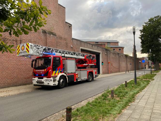 Cipier bevangen door rook na brandstichting in cel: dader was kwaad door staking