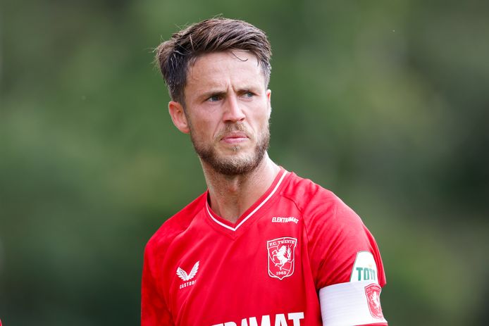 FC Twentespits Ricky van Wolfswinkel oogt als herboren na mindere