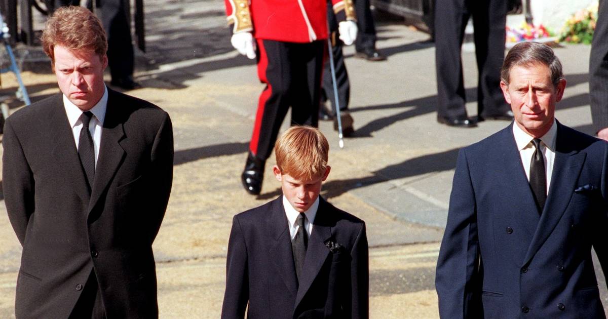 Broer Diana En Prins Charles Hadden Ruzie Over Uitvaart Show Bndestem Nl Als u uw geld alleen aan essentiële zaken. broer diana en prins charles hadden