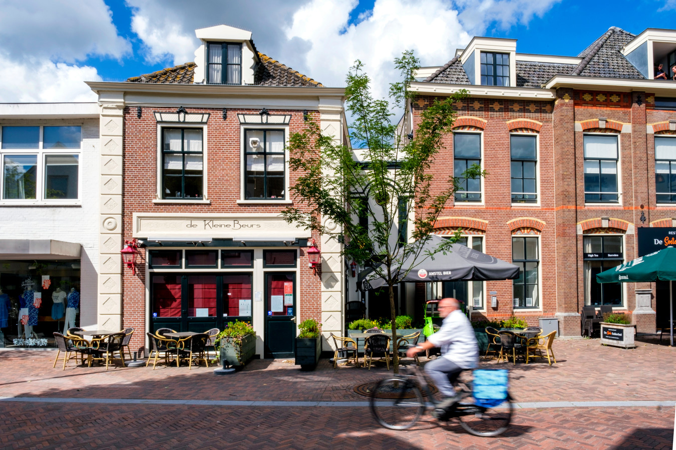 Uitbaters café piekeren zich suf na 27 besmettingen in hun