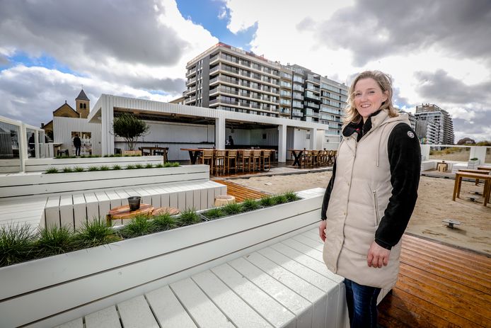 Kimberly Sabbe van strandbar Bar Eugène in Nieuwpoort