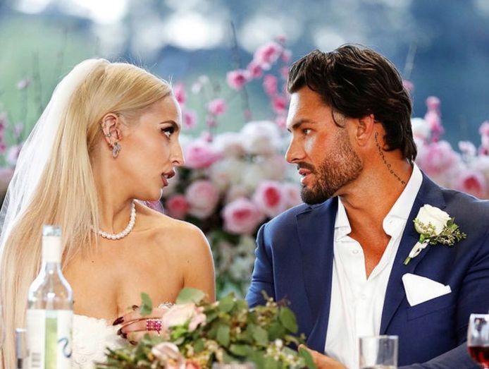 Elizabeth Sobinoff en Sam Ball