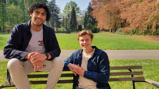 Kamal (23) en Jeff (21) organiseren Rakata Festival in de tuin van Redemptoristenklooster