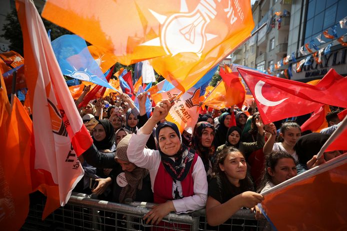 Aanhangers van Binali Yildirim, van de regerende AKP.