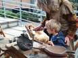 Spelen met skeletten en op zoek naar oude schatten bij Archeologiedagen in Prehistorisch Dorp