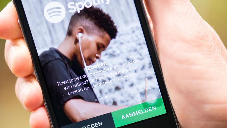 Streamingsdiensten als Spotify worden steeds vaker gebruikt. Beeld ANP