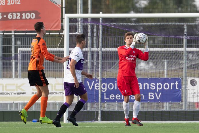 Mark van Ingen: ,,Ik moet mijn stinkende best doen om eerste keeper van LRC Leerdam te blijven.’’