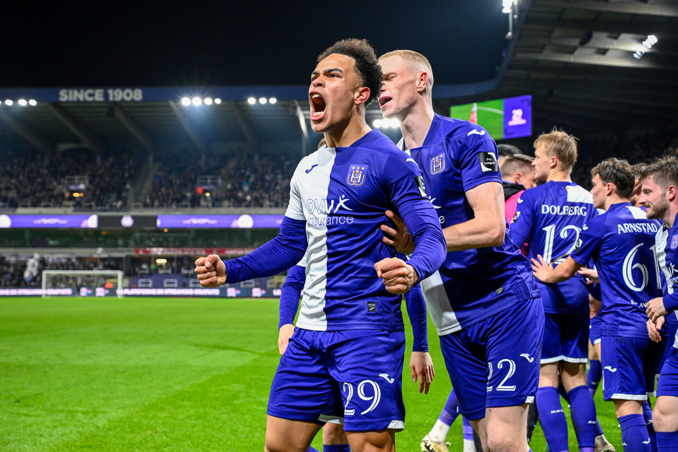 Mario Stroeykens over zijn atypische weg richting profvoetbal “Bij