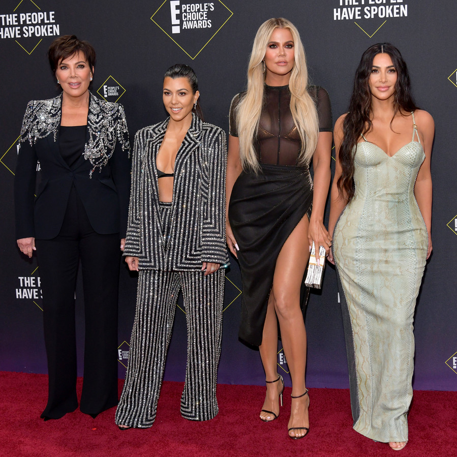 Kardashians onder vuur na voedselgevecht: 'Mensen sterven van de honger' |  Foto | AD.nl