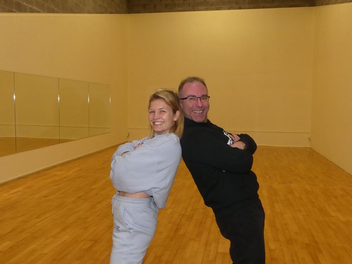 Laura Wulteput en Jan Boone in de tot danszaal omgebouwde squashterreinen.