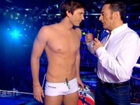 Splash: le mini maillot blanc de Clément Lefert fait le buzz