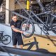 ‘VanMoof 2.0’ timmert aan de weg: zal het de fietsenbouwer dit keer wel lukken?