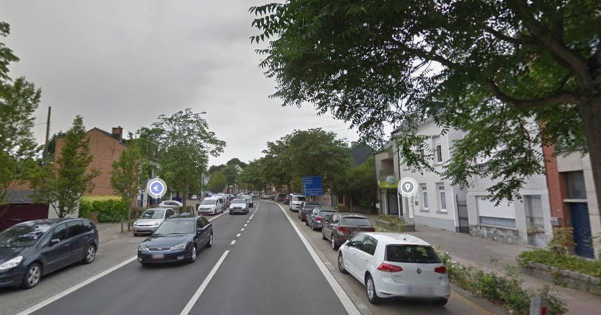 Parkeren op deel Brusselsesteenweg moet binnenkort met blauwe schijf | Zemst
