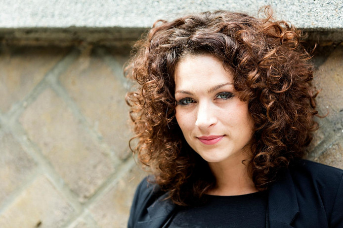 Eva van de Wijdeven is weer 'happy single' | Show | AD.nl