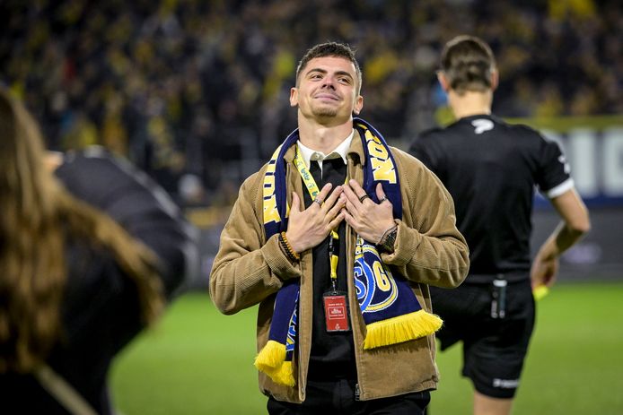Avant de s'envoler pour New York, Dante Vanzeir a fait ses adieux au Stade Joseph Marien, dimanche soir.