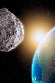 Superasteroïde scheert zo dicht langs de aarde dat die met een kleine telescoop te zien is