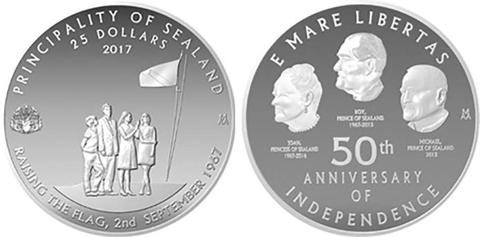 Om "50 jaar Onafhankelijkheid" te vieren is op 300 exemplaren ook een zilveren munt geslagen.