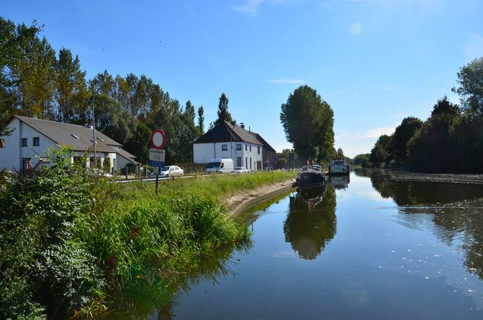 Inwoners van Denderleeuw en omstreken kampen regelmatig met wateroverlast door overstromingen van de Dender.