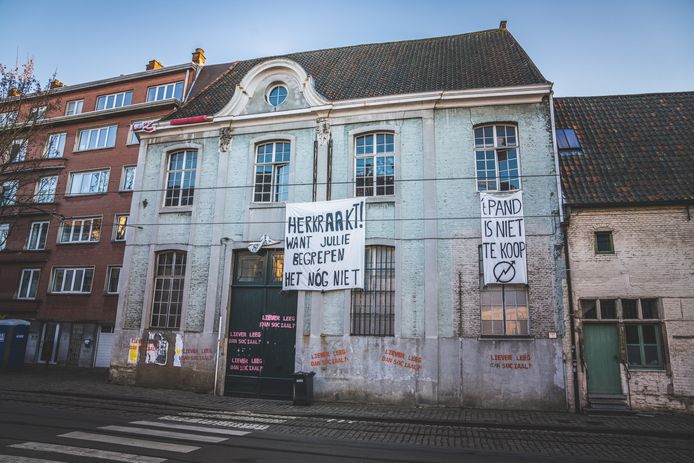 Het Pand herkraakt.