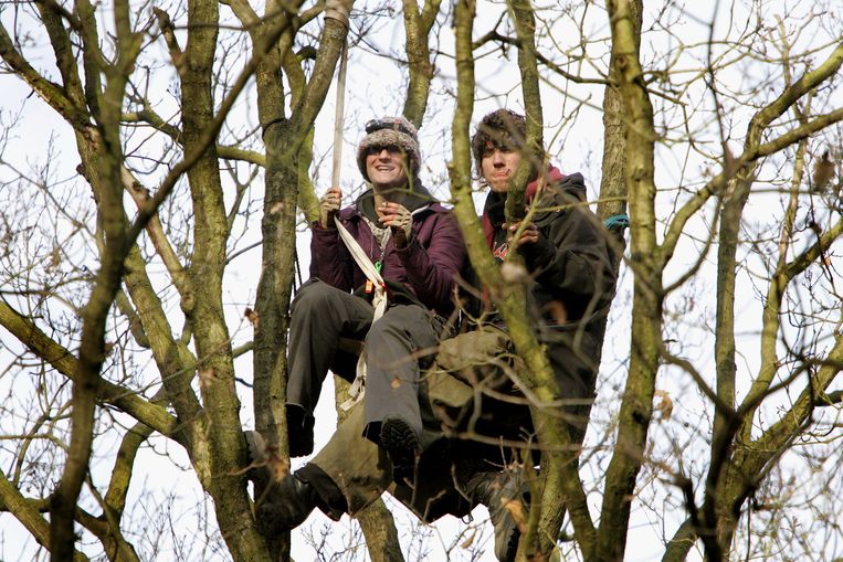 2006: actievoerders protesteren tegen het kappen van bos in Schinveld. Beeld anp