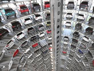 Onzekerheid in autostad Wolfsburg door overgang naar elektrisch rijden: ‘Vind het ontzettend spannend’