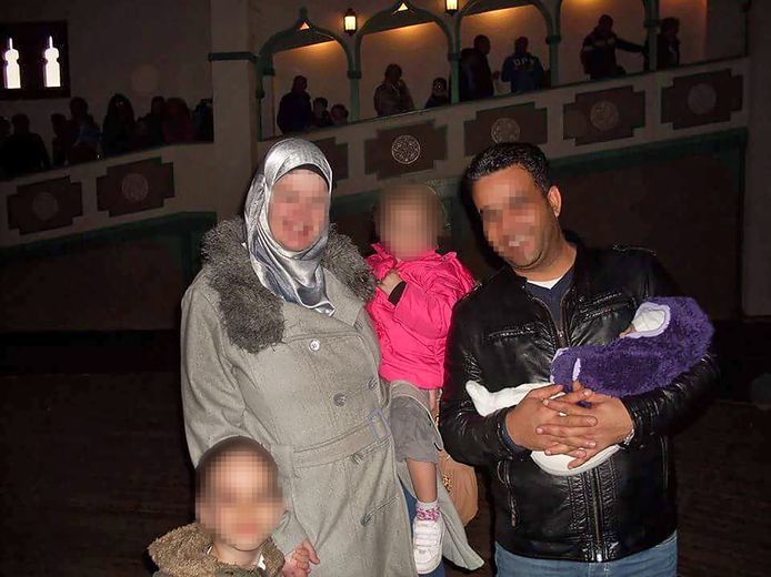 Op Facebookpagina missing people Egypt heeft moeder van Mandy dit bericht met foto achtergelaten.