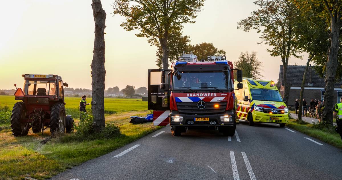 Motorrijder ten val na botsing met tractor op Europaweg in Schoonebeek