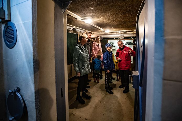 Tijdens de open dag kunnen bezoekers een kijkje nemen in de bunkers van de IJssellinie.