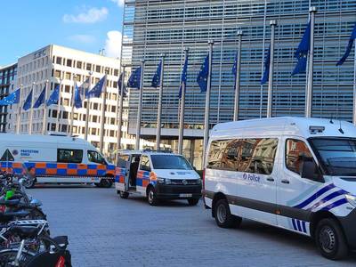 Brief met wit poeder binnengebracht bij gebouw van Europese Commissie: verdieping ontruimd
