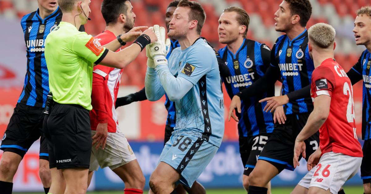 Onze huisref Tim Pots over dol slot in Luik: "Ik zit al dertig jaar in het vak en zelfs voor mij ...