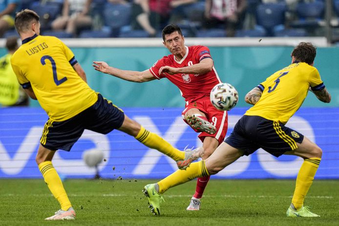 2-1: Lewandowski met heerlijke knal.