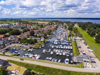 Politiehond bijt inbreker die zich op boot verstopt in haven Lage Zwaluwe